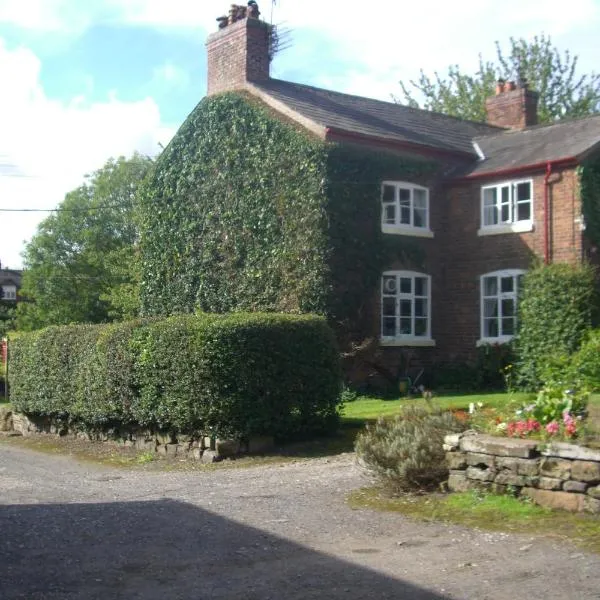 Ash Farm Country House, hotel i Little Bollington