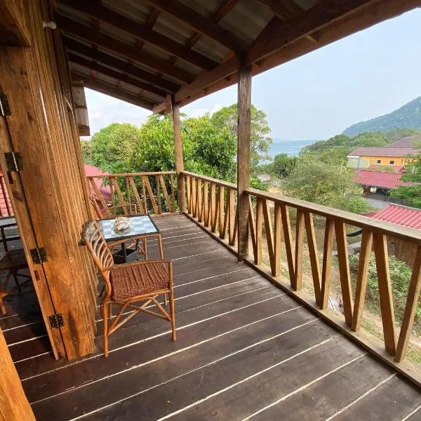 Dragonfly Guesthouse, hotel i Koh Rong Samlon