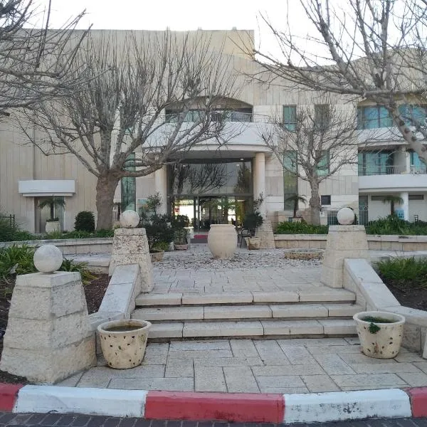 Shoresh mountain, hotel in Bet Shemesh