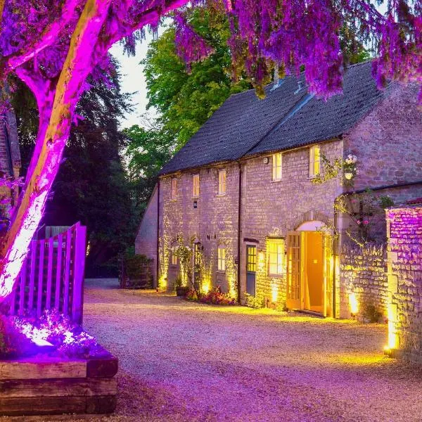 River Nene Cottages, hotel v destinaci Water Newton