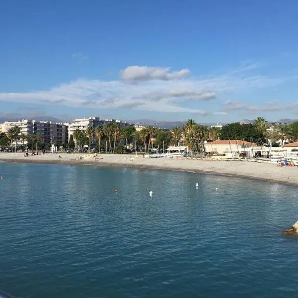 Charmant appartement bord de mer, Plage, hotell i Cagnes-sur-Mer