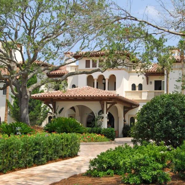 The Cloister, hotel v destinaci Sea Island