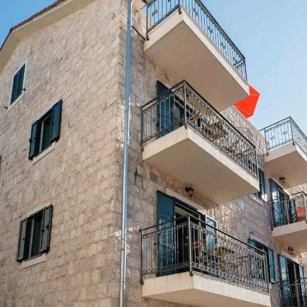 Apartments Windrose: Kotor'da bir otel