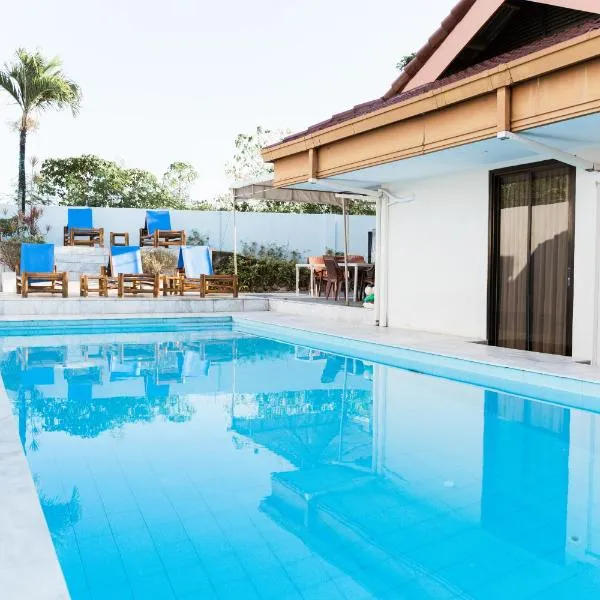 Seaview Hills Luxury Apartments & Rooms, hotell sihtkohas Dauis