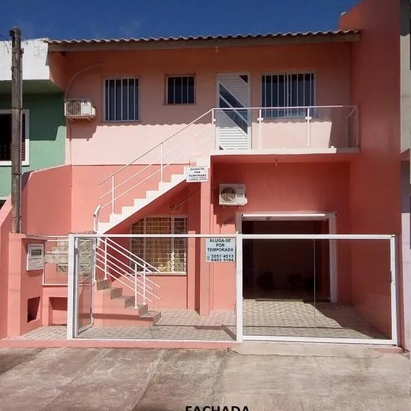 Excelente apartamento por temporada na praia da barrinha โรงแรมในเซาโลว์เรนโซ ดู ซูล