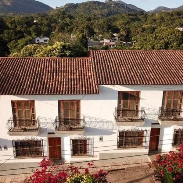 La Casa de Dona Irma Townhouse, hotel v destinaci Copan Ruinas