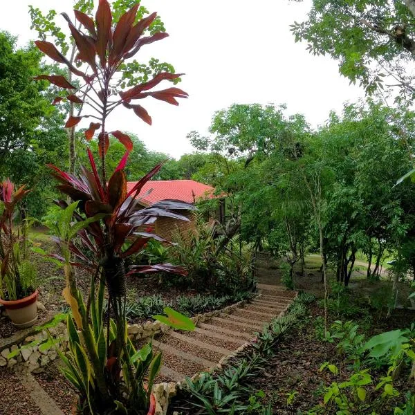 Santa Cruz Cabins, hotel i Santa Elena