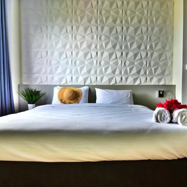 Adonis Cupecoy, hotell sihtkohas Cupecoy