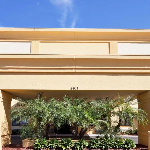 La Quinta by Wyndham Tampa Fairgrounds - Casino, hotel in Tampa