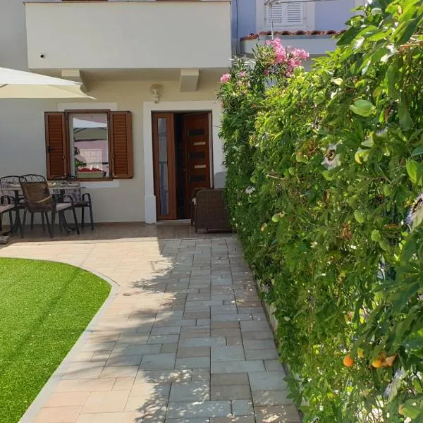 House Marija island Krk، فندق في بونات