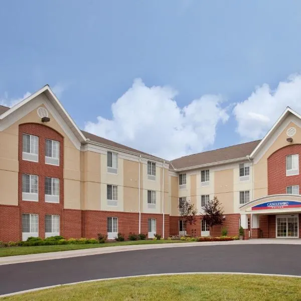 Candlewood Suites Kansas City, an IHG Hotel, hotel in Maywood