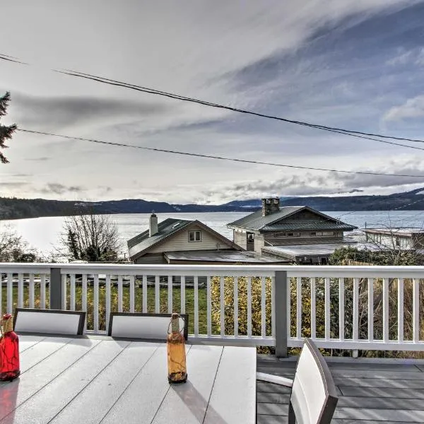 Idyllic Waterfront Cottage with Beach and Sunset Views!, hotel en Port Townsend