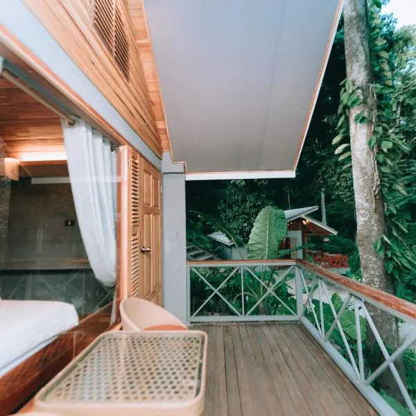 Luxury Camp@Green Jungle Park, hotel i Ban Tat