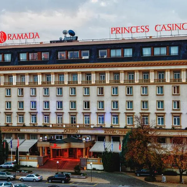 Ramada by Wyndham Plovdiv Trimontium, hotel di Plovdiv