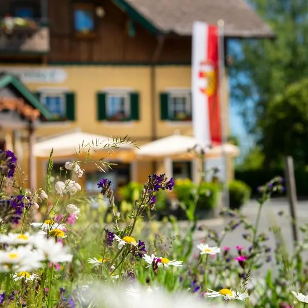 Hotel Landgasthof Altwirt, hotel di Kleinköstendorf