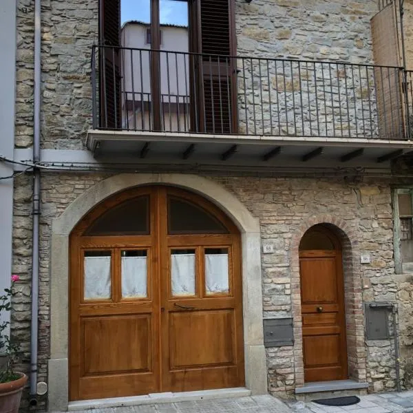 Basicò un balcone sul mare-Casa I CARRUGGI- Case vacanza Sicilia&Toscana-, hotel v destinaci Basicò
