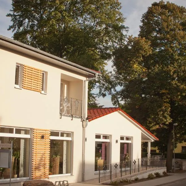 Cafe Hehrlich - Cafe, Pension & mehr, hotel in Vehra