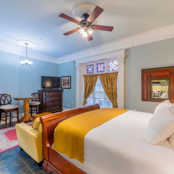 Chipman Hill Suites - Pratt House, hotel v destinaci Saint John
