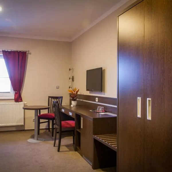 Penzion Na Netřebě, hotel v destinaci Pardubice