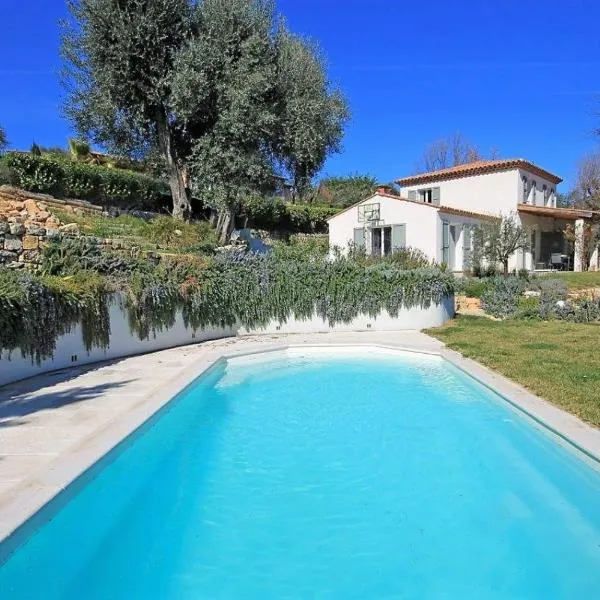 Côte d'Azur, Villa New Gold Dream with heated and privat pool, sea view, khách sạn ở Le Rouret