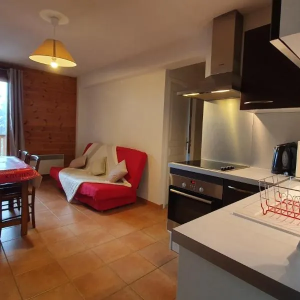 Appartement neuf avec terrasse sur Praloup 1600, hotel a Uvernet