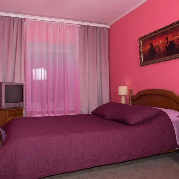 Knaus Apartments, hotel a Černivci