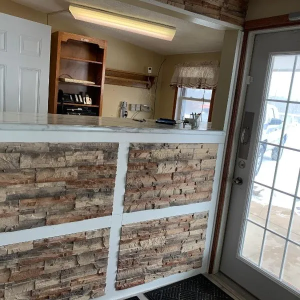 HOMETOWN INN, hotel v destinaci Charles City