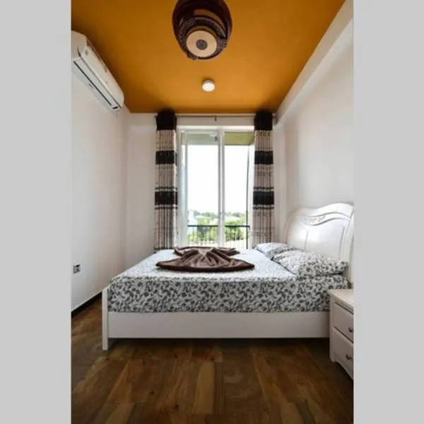 Amaze Residence luxury 2 bedroom apartment 6, hotel v destinaci Boralesgamuwa