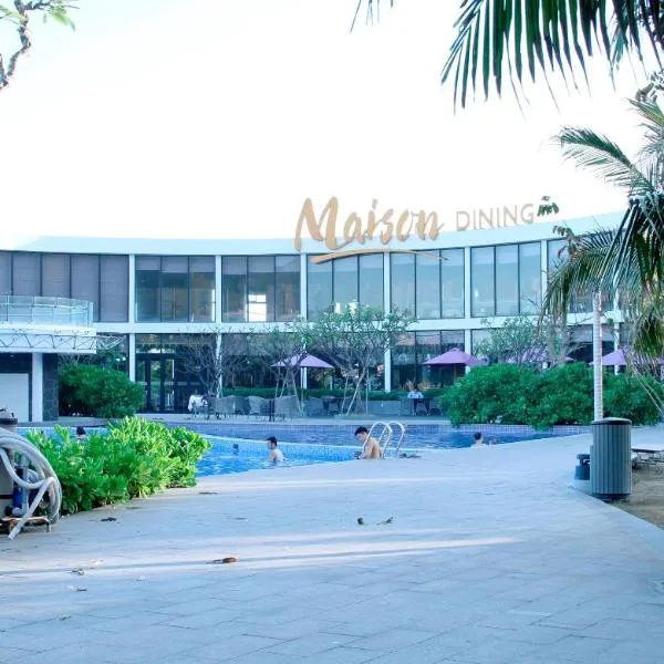 Oceanami Beach Club and Resort Long Hải, hotel in Long Hai