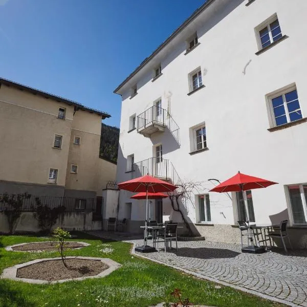 Ca' del Borgo, Rooms & Suites, hotel en Poschiavo