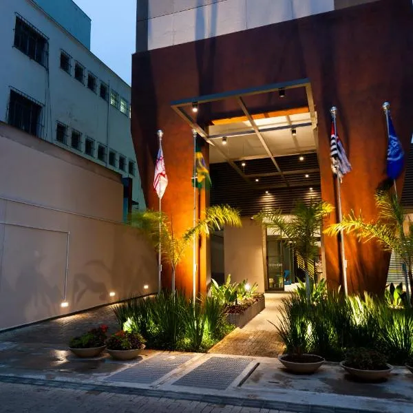 B&B HOTEL São Paulo Luz - Centro、サンパウロのホテル