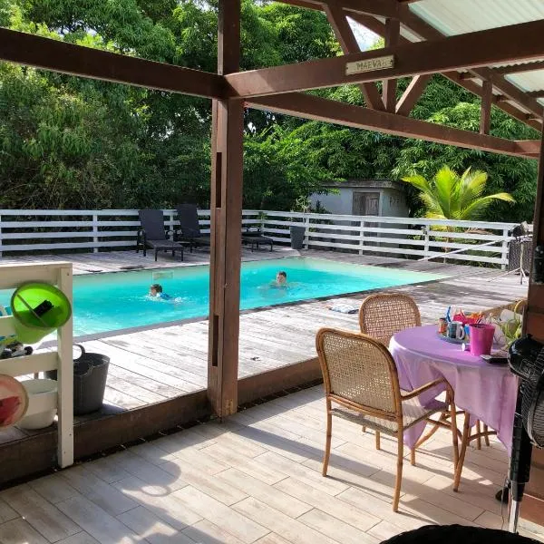VILLA LA CHAUMIERE Au calme et sans vis à vis, hotel v destinaci Matoury