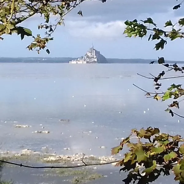 Vains에 위치한 호텔 Entre Mont St Michel et Merveille