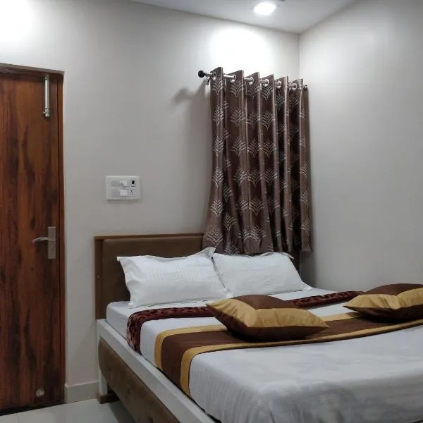 C N Comforts Hotel & Dormitory, hotel in Lucknow