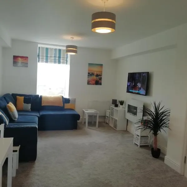 Rhodri Apartment with Sea Views and Sun Terrace, hotel in Trearddur