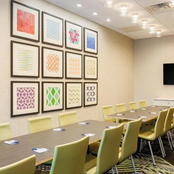 Holiday Inn Express & Suites Chicago O'Hare Airport by IHG, hotel en Des Plaines