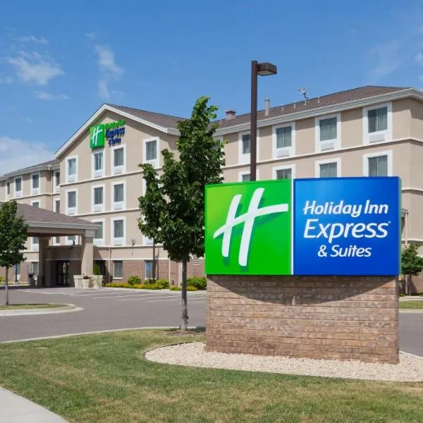 Holiday Inn Express Hotel & Suites Rogers, an IHG Hotel, хотел в Албъртвил