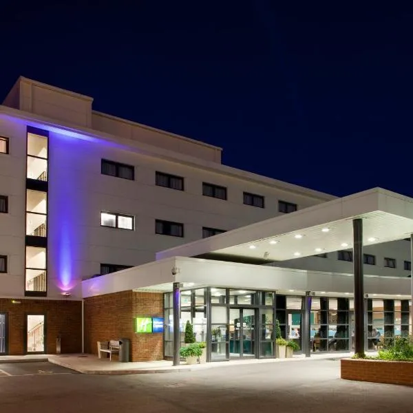 Holiday Inn Express Folkestone Channel Tunnel by IHG, hotel v destinaci Folkestone