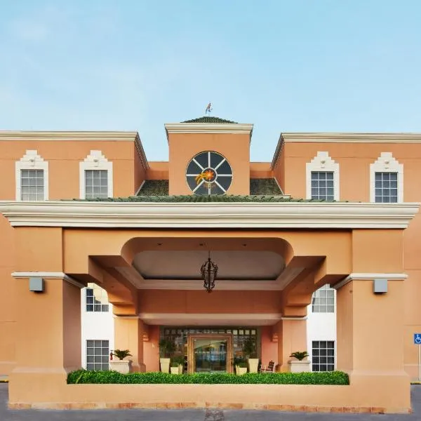 Holiday Inn Express - Monterrey - Tecnologico, an IHG Hotel、Guajuquitoのホテル