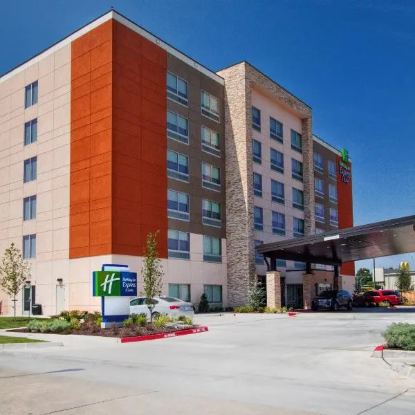Holiday Inn Express & Suites Moore, an IHG Hotel，摩爾的飯店