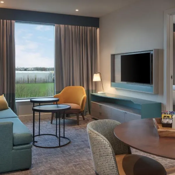 Staybridge Suites London Heathrow - Bath Road, an IHG Aparthotel, hotel v destinaci Hillingdon