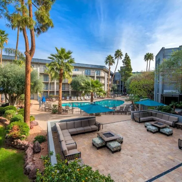Holiday Inn and Suites Phoenix Airport North by IHG, hotel in Phoenix