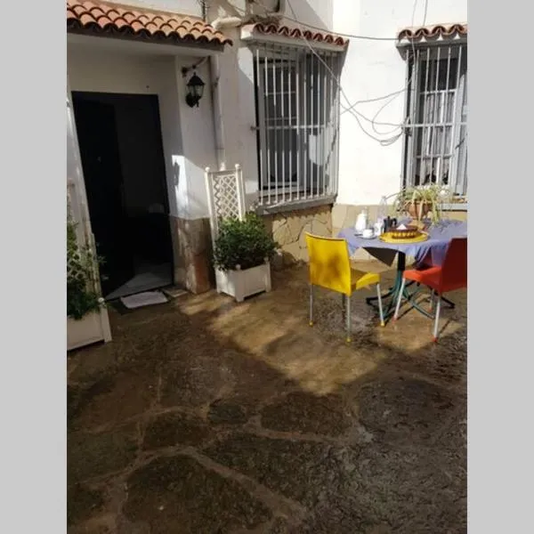 ApartF32020, hotel di El Biar