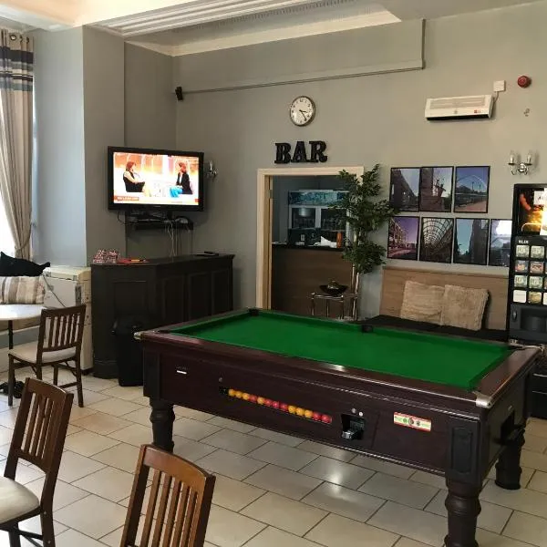 Newcastle West Hotel & Bar, hotell i Elswick