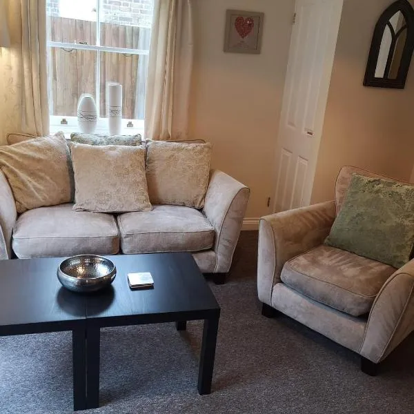 Coastal Escape Deal - 2 Bedroom House -Short Lets & Serviced Accommodation, hotel in Deal