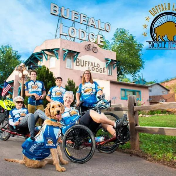 Buffalo Lodge Bicycle Resort - Amazing access to local trails & the Garden, hotel u gradu 'Cascade-Chipita Park'