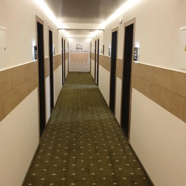 River Park hotel, hotel in Kovelʼ