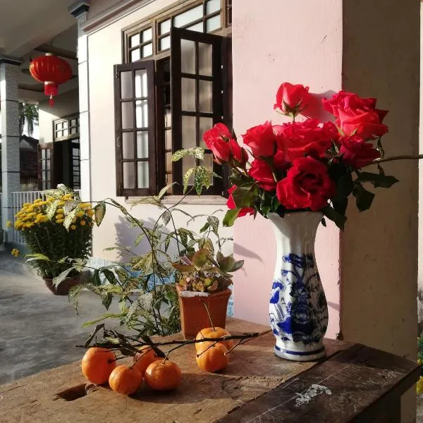 Katie's homestay, hotel in Phú Hiệp