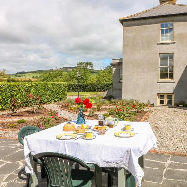 The Lodge at Raheengraney House, hotel v destinaci Cluain na nGall