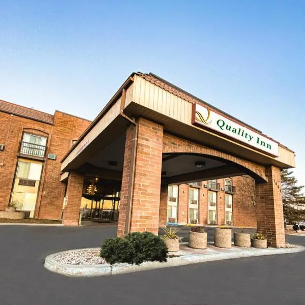 Quality Inn Vernal near Dinosaur National Monument, hotel v destinaci Vernal